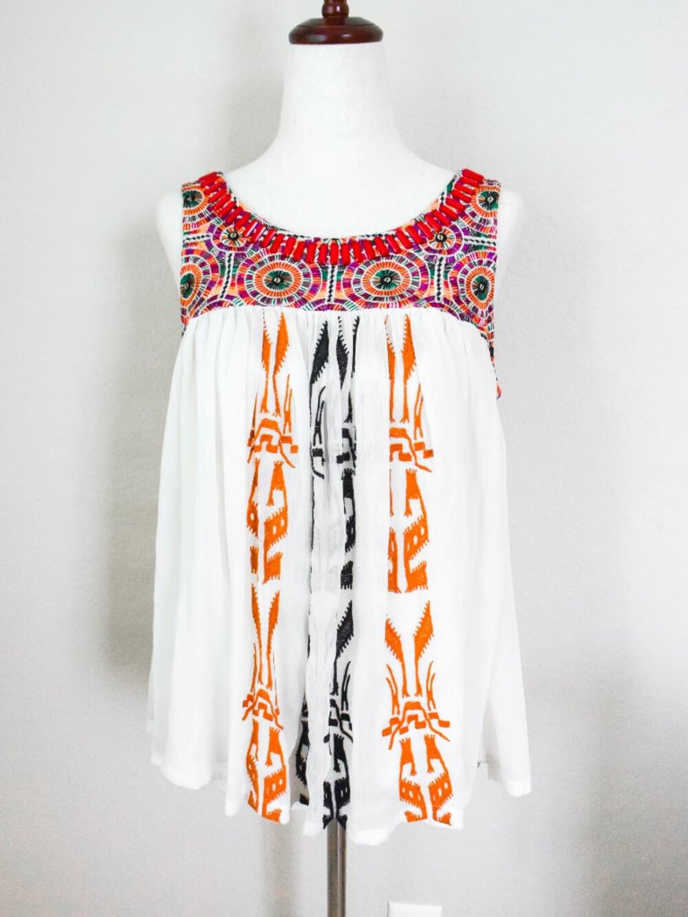 *Anthropologie* Akemi + Kin White Embroidered Cutout Bohemian Tank Top - XS